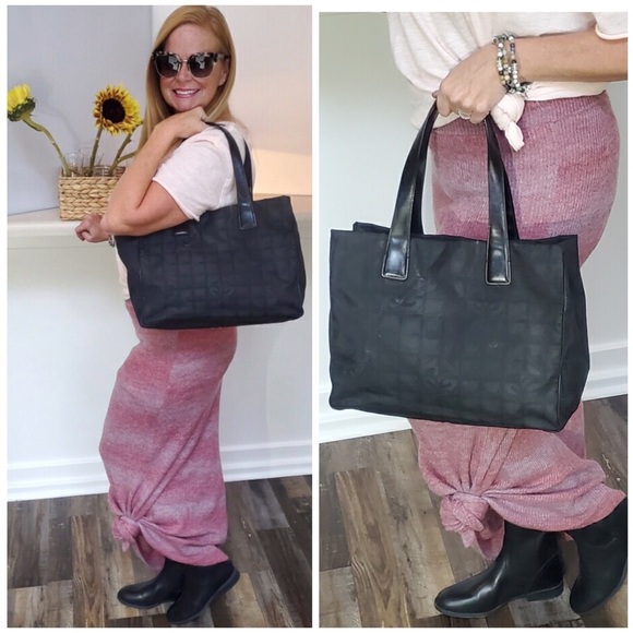 CHANEL Travel Line Tote with Authenticity Card - Picture 4 of 16